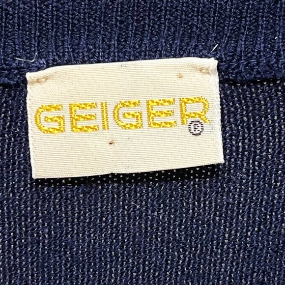 Men's Geiger VINTAGE Navy Wool V Neck Sweater - Picture 4 of 10